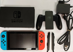 Nintendo Switch (2019) konsoli