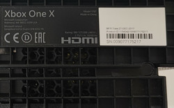 Xbox One X 1Tb konsoli