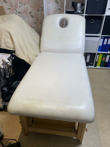 Hoitopeti säilytystilalla 70€