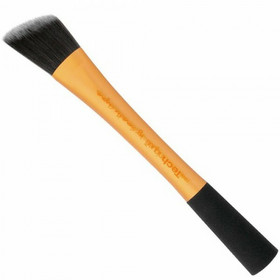 Real Techniques slanted foundation brush