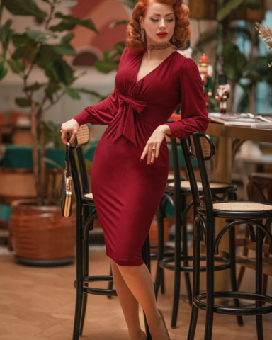 Starlet-kapea mekko punaisena, uusi syksy/talvimallisto!
