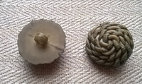 Khaki kantanappi, koristeellinen, 22 mm