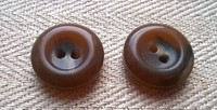 Keskiruskea perusnappi, 17 mm