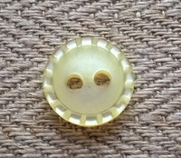 Keltainen paidannappi pieni, 11 mm
