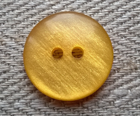 Keltainen perusnappi, 17 mm