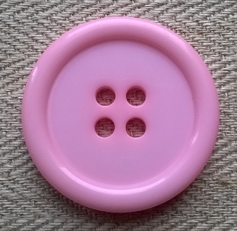Vaaleanpunainen takinnappi, 33 mm