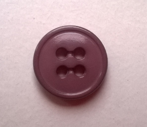 Ruskehtavan lila perusnappi, 11 mm