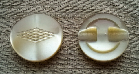 Vaalea persikka koristenappi, 13 mm