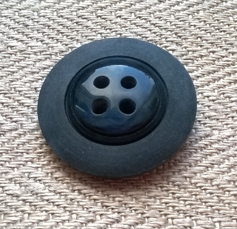Sininen takinnappi, 23 mm