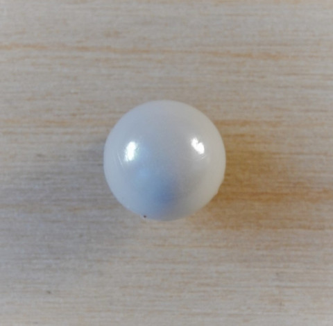 Valkoinen pallonappi, 8 mm