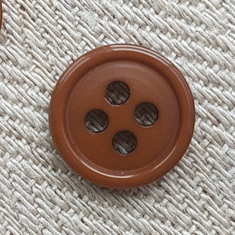 Ruskea perusnappi, 12 mm