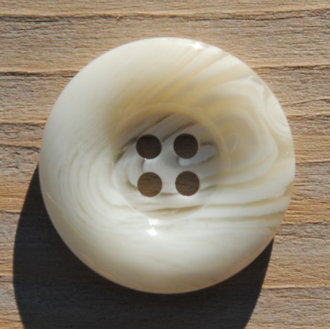 Luonnonvalkoinen nappi, 23 mm