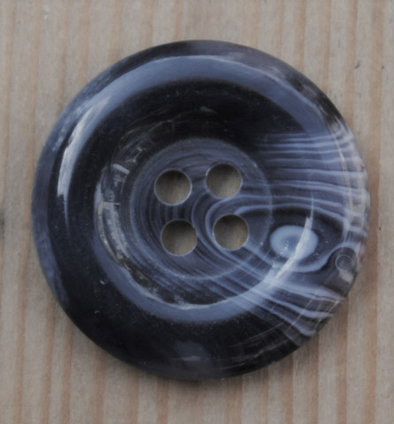 Harmaansinivioletti nappi, 23 mm