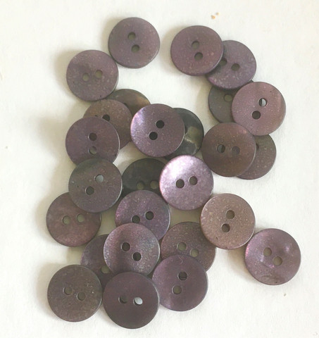 Tummanvioletti helmiäisnappi, 11mm