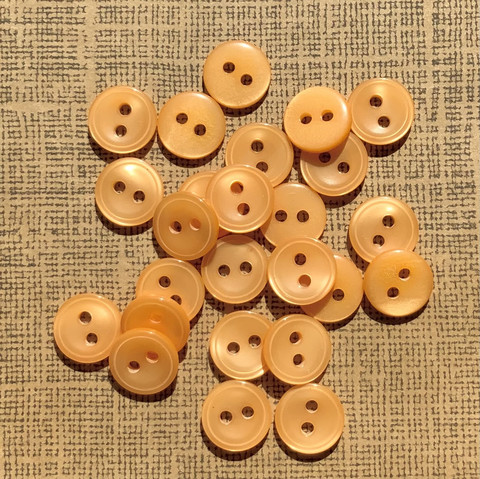 Vaaleanoranssi nappi, 11  mm