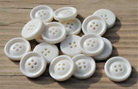 Luonnonvalkoinen nappi, 19 mm