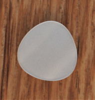 Valkoinen kantanappi, kolmio, 13 mm
