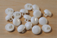 Valkoinen kantanappi, 11 mm