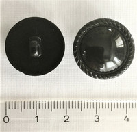 Musta koristereunainen kantanappi, 19 mm
