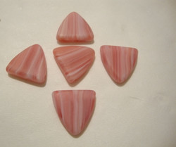 Lasihelmi vaaleanpunainen/pinkki kolmio 13 mm (10/pss)