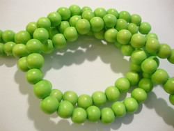 Puuhelmi vaalea vihreä pyöreä 8 mm (n.50 kpl/nauha)