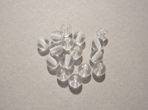 Tsekkiläinen lasihelmi kirkas pyöreä 4 mm (50/pss)