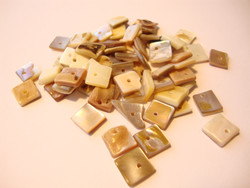Simpukkahelmi luonnonvärinen n. 10 mm (25 g/pss)