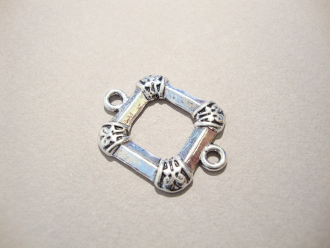 Korulinkki teräksenvärinen neliö 27 x 20 mm (2 kpl/pss)