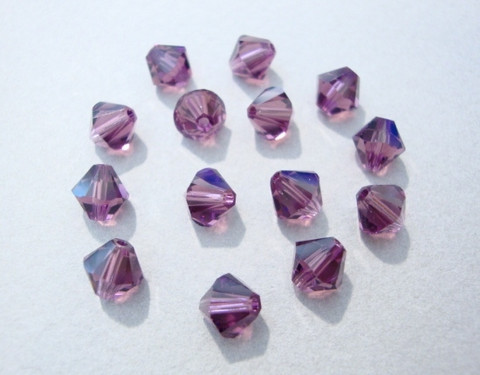 Swarovski kristallihelmi ametisti bicone 6 mm (4/pss)