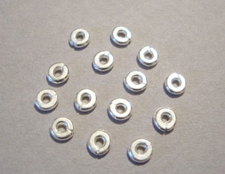 TierraCast Metallihelmi/välihelmi Kenian heishi hopeoitu 3 mm (20 kpl/pss)