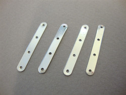 Nauhanjakaja 4 reikää 28 x 4 mm, reijänväli n.9 mm (5 kpl/pss)