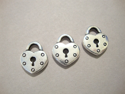 TierraCast Riipus hopeoitu sydänlukko 16 x 13 mm