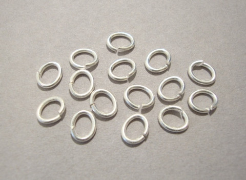TierraCast Välirengas 6 x 5 mm hopeoitu ovaali avattava (10/pss)