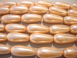 Helmiäislasihelmi persikan punainen pisara 17 x 8 mm (10/pss)