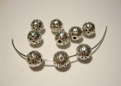 Metallihelmi pyöreä Deco antiikkihopeoitu 8 mm (4 kpl/pss)