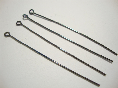 Korupiikki musta kova, 50 x 0,7 mm pitkä, lenkillä (n. 50 kpl/pss)