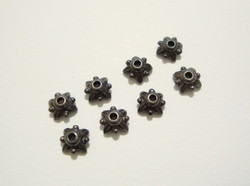 TierraCast Helmihattu Lehti musta 5 mm (4/pss)