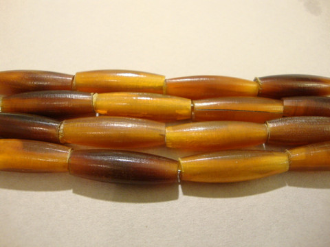 Sarvihelmi kullanruskea n. 26 x 7,5 mm (6 kpl/pss)