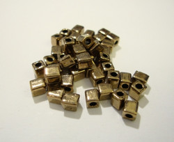 Miyuki siemenhelmi kuutio 3.5-3.7 mm opaakki metalli antiikkikulta/pronssi SB457 (10 g/pss)