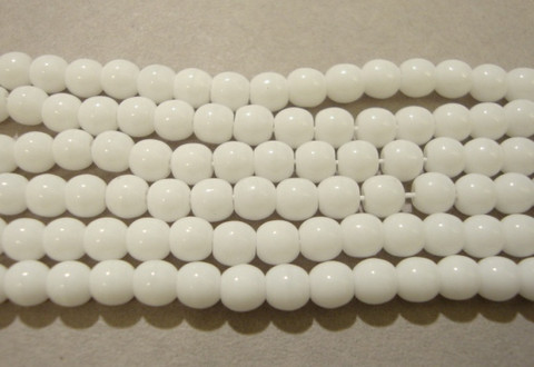 Tsekkiläinen lasihelmi opaakki valkoinen pyöreä 4 mm (50/pss)