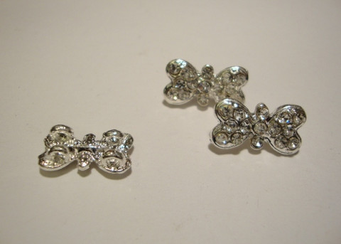 Strassilinkki Perhonen hopean värinen 17 x 8 mm, 2-reikäinen