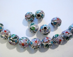 Cloisonne-helmi hopea/monisävy pyöreä 8 mm (5 kpl/pss)