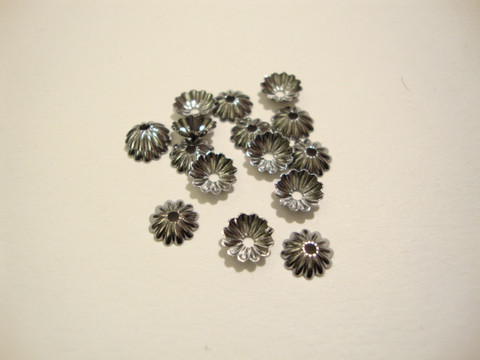 Helmihattu musta uritettu 6 mm (20/pss)