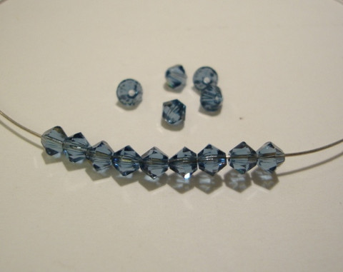 Swarovski kristallihelmi denim sininen bicone 4 mm (5/pss)