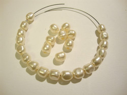Swarovski barokki helmiäislasihelmi valkoinen (cream) 6 mm (4/pss)