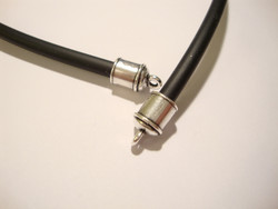 Nauhanpää antiikkihopeoitu 4 - 5 mm nauhalle liimattava (4 kpl/pss)