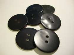Helmiäisnappi luonnon musta pyöreä 30 mm