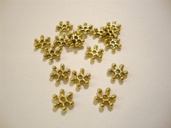 Välihelmi litteä rondelli Lumihiutale kullattu 7,7 mm (n.46/pss)