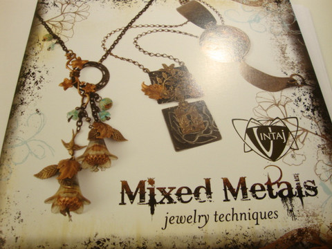 Vintaj-kirja: Mixed Metals