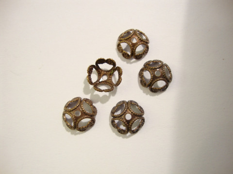 Vintaj helmihattu Etruskilainen 8 mm (4 kpl/pss)
